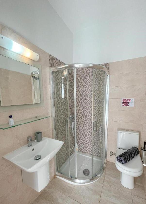 Braziliana Apartments Dassiá Eksteriør bilde