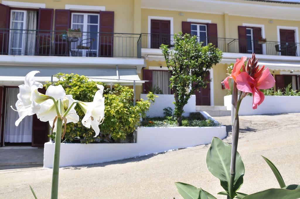 Braziliana Apartments Dassiá Eksteriør bilde